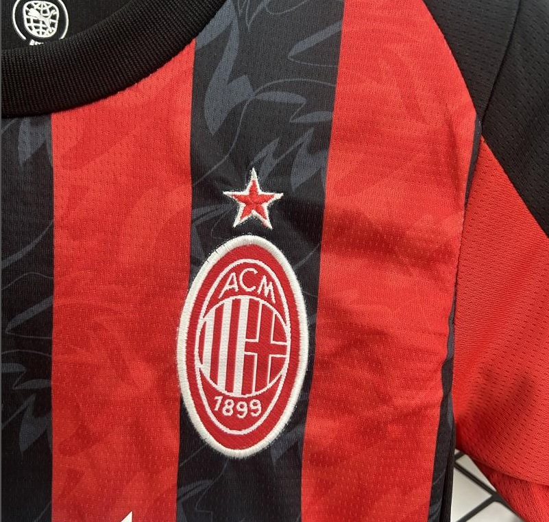 Kit tricou si pantaloni AC Milan home 25/26 Copii